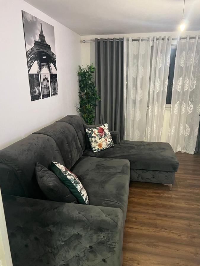 Accu Care Apartment Лондон Экстерьер фото